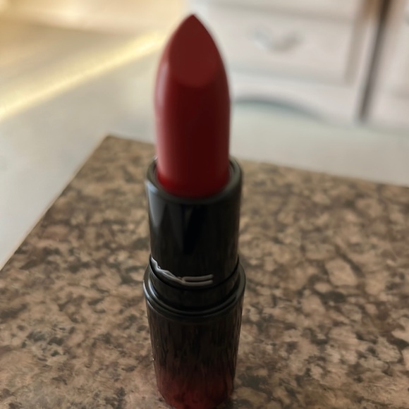 Mac Lipstick in Ruby You 433 - Picture 1 of 2